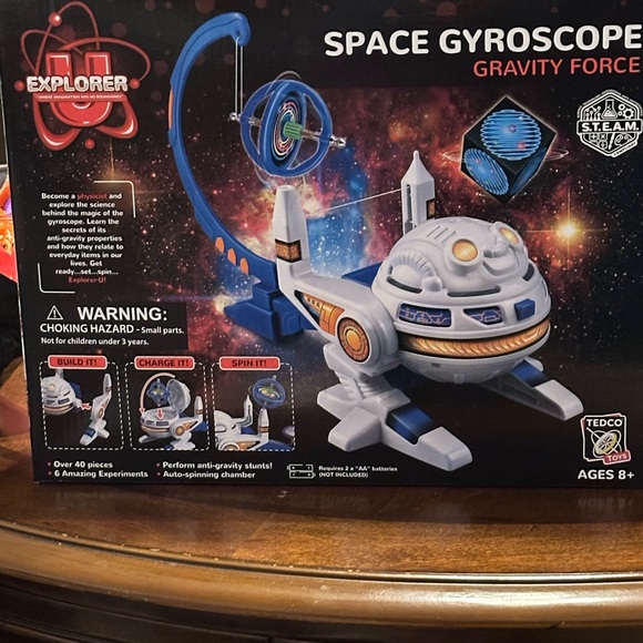 NIB Space Gyroscope Gravity Force S.T.E.A.M.  Build it,charge it, spin it - Picture 1 of 3